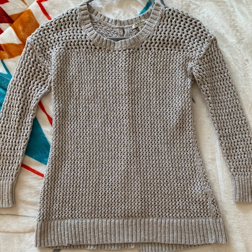 Lucky Brand gray sweater with braided back!
